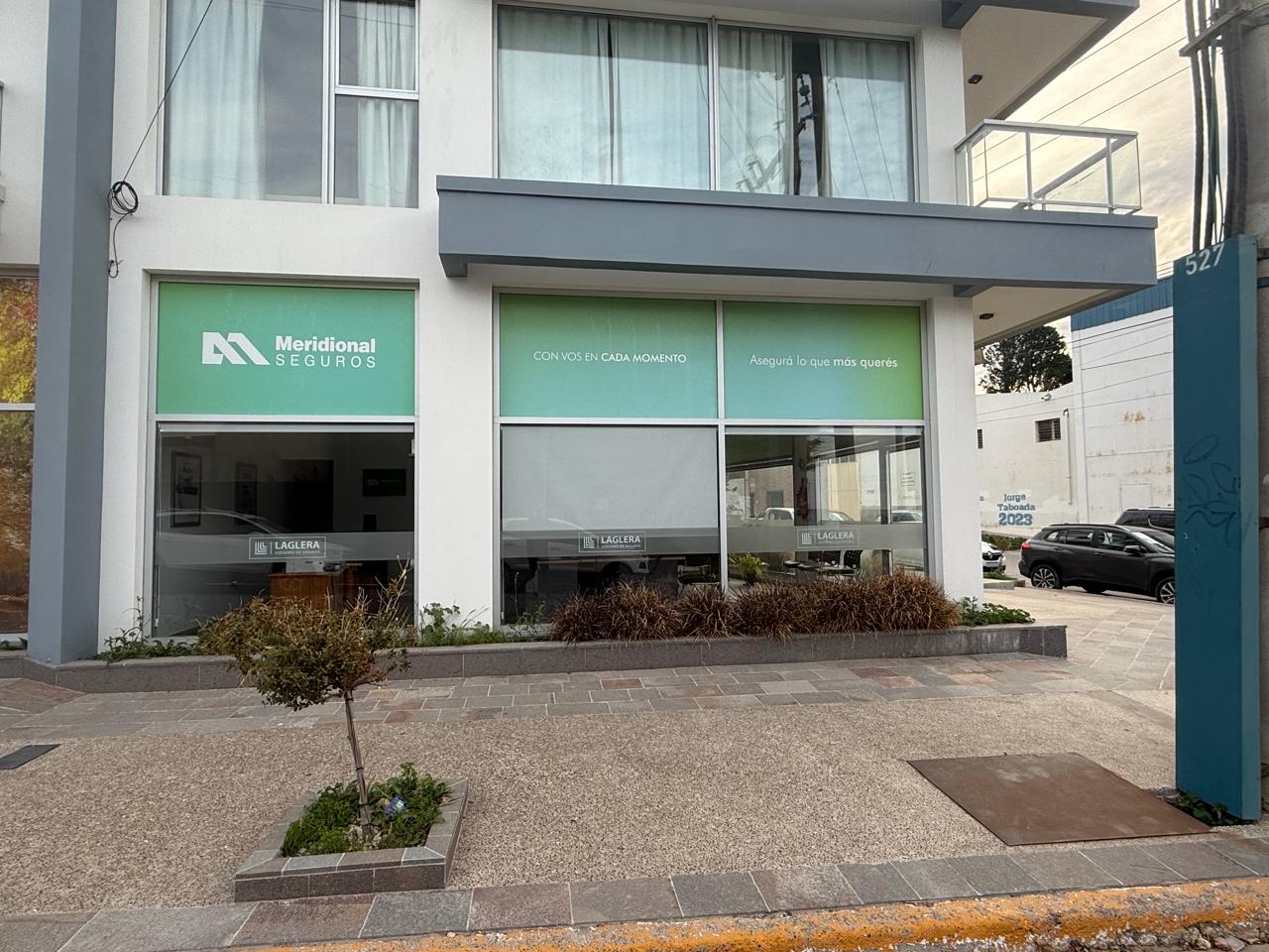 Laglera Asesores de Seguros - Con vos en cada momento